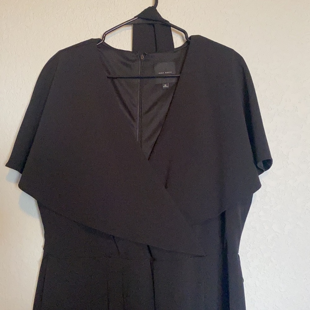 Black jumpsuit, slimming, professional - Picture 2 of 5